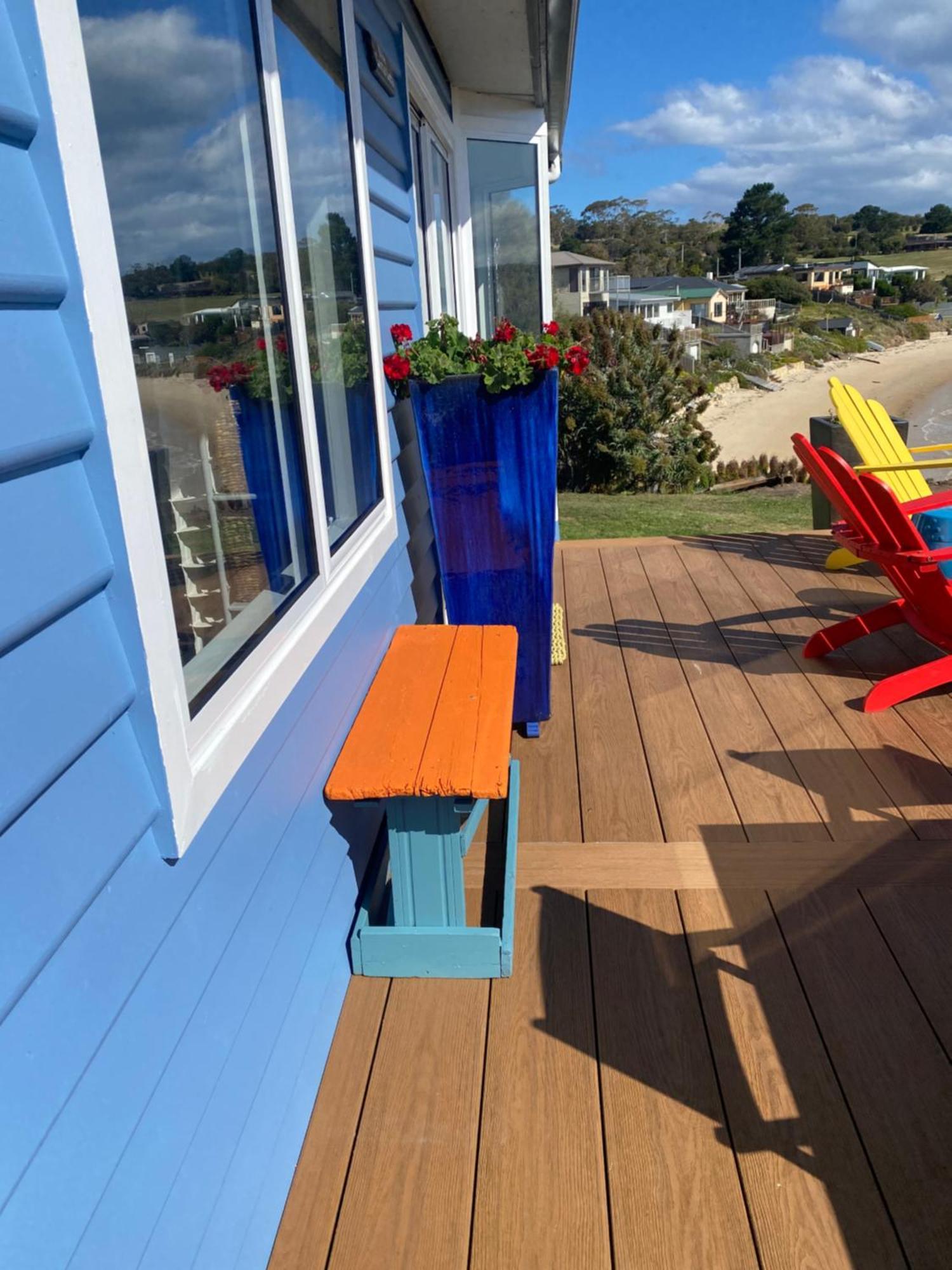 Beach Buoy Opossum Bay South Arm Екстериор снимка
